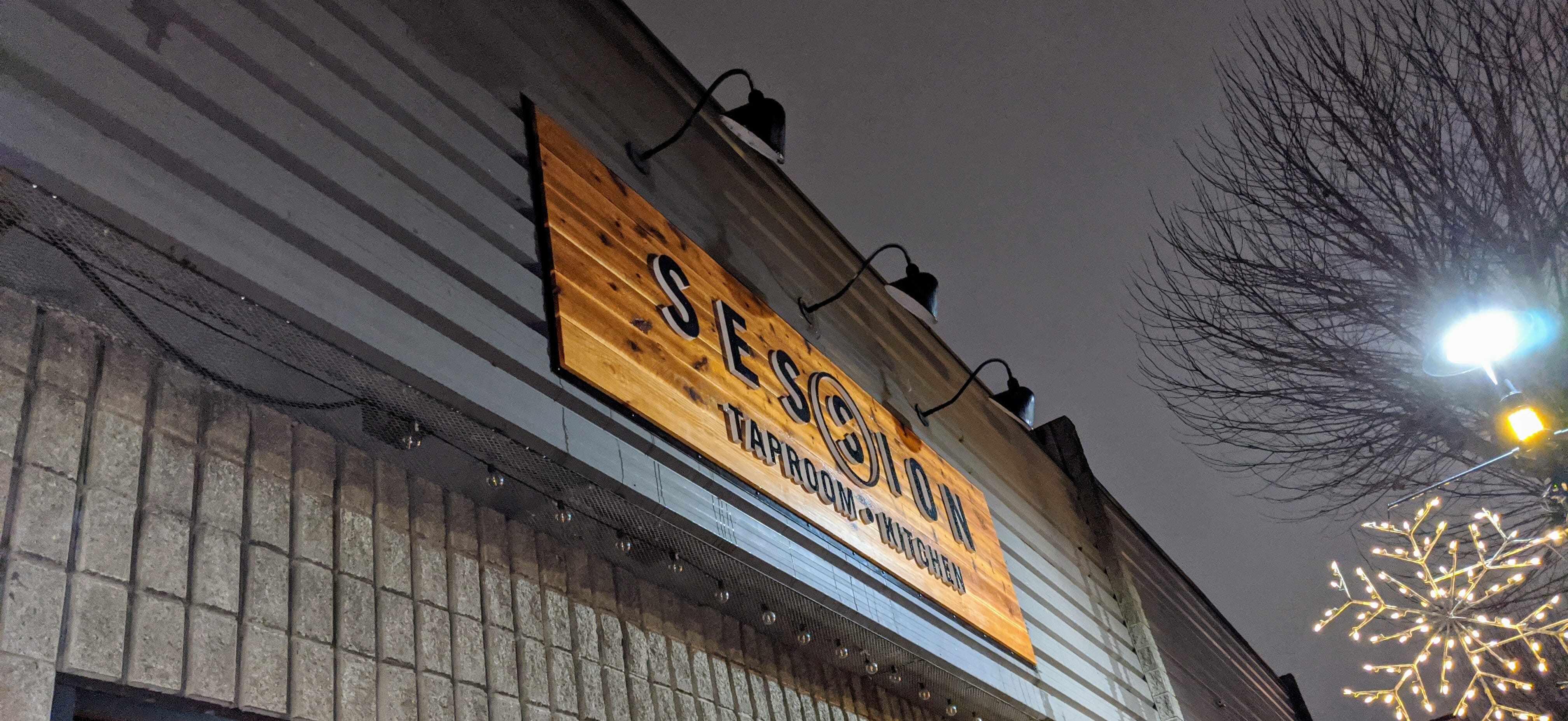 Session Taproom and Spin Sign