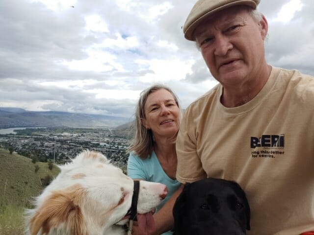 David and Annamarie hiking