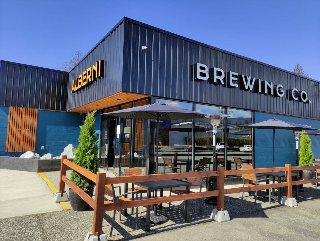 the exterior and patio at Alberni Brewing in Port Alberni, BC