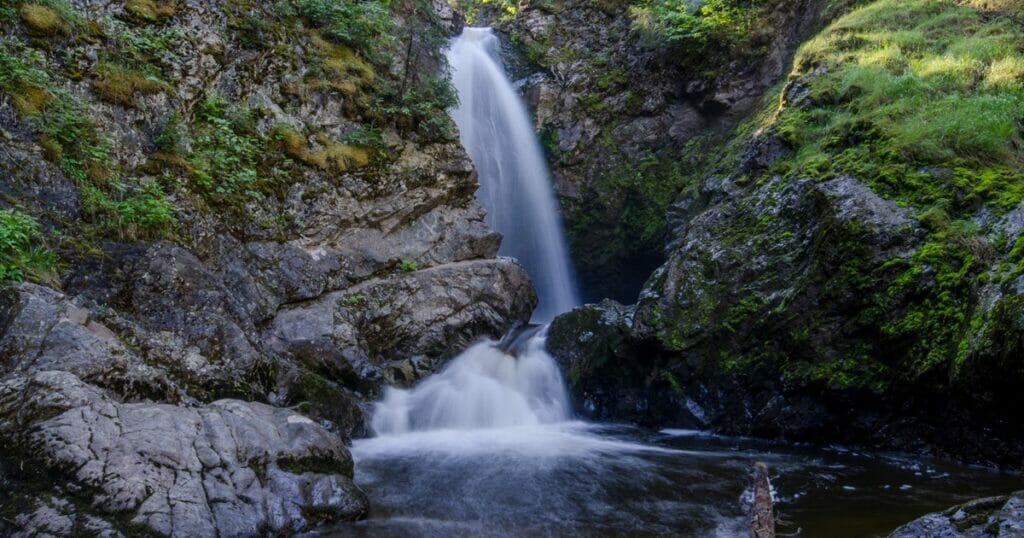 Hixon Falls - waterfalls and craft beer