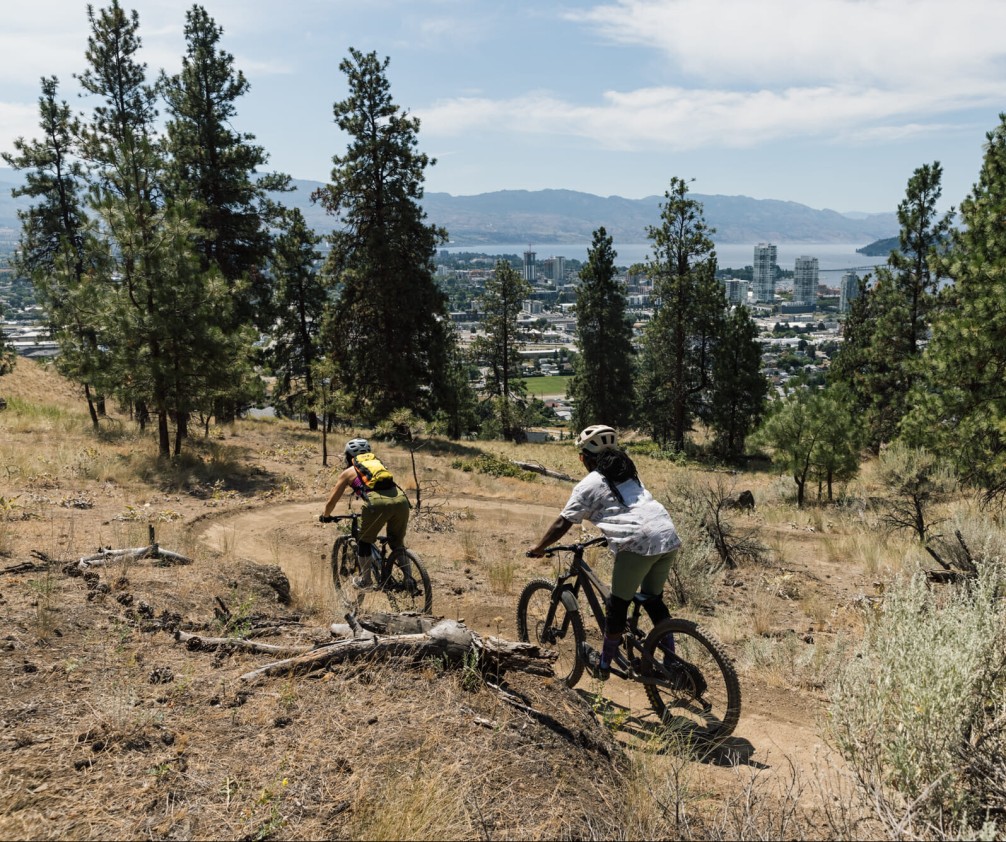 Mountain biking Knox Mountain in Kelowna, BC